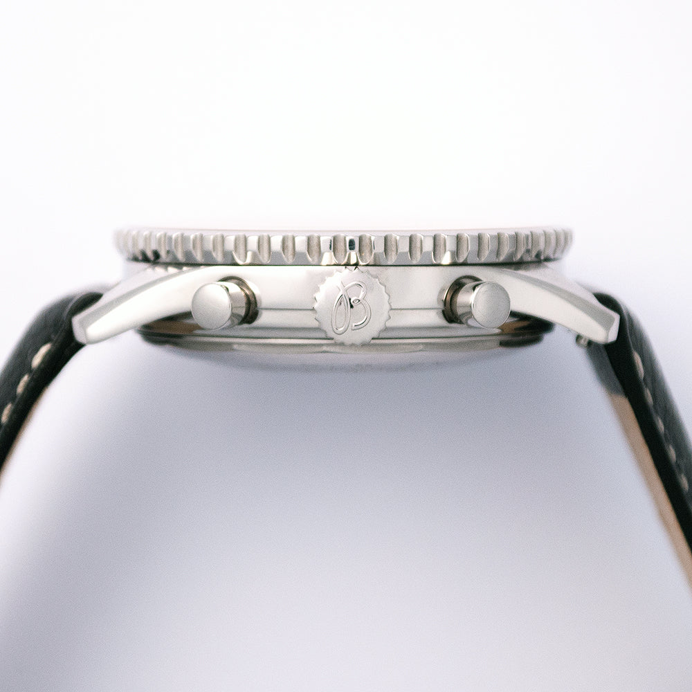 Breitling, Old Navitimer II, Ref. A13022, «Panda»-Zifferblatt Chronograph, Datum, Reisebox und Garantie-Booklet