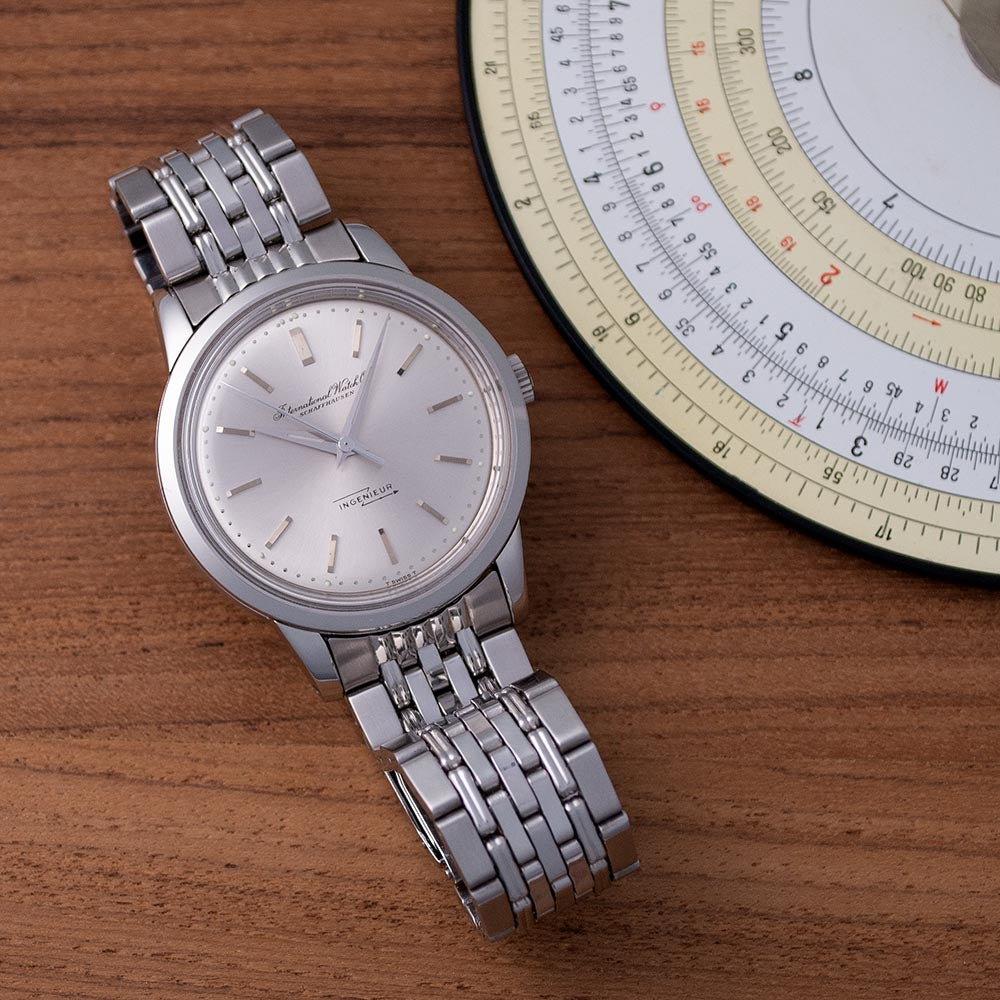 IWC Ingenieur, Ref. 666 A, versilbertes Zifferblatt, 1958, Automat, Original IWC «Guy Frères» Stahlarmband