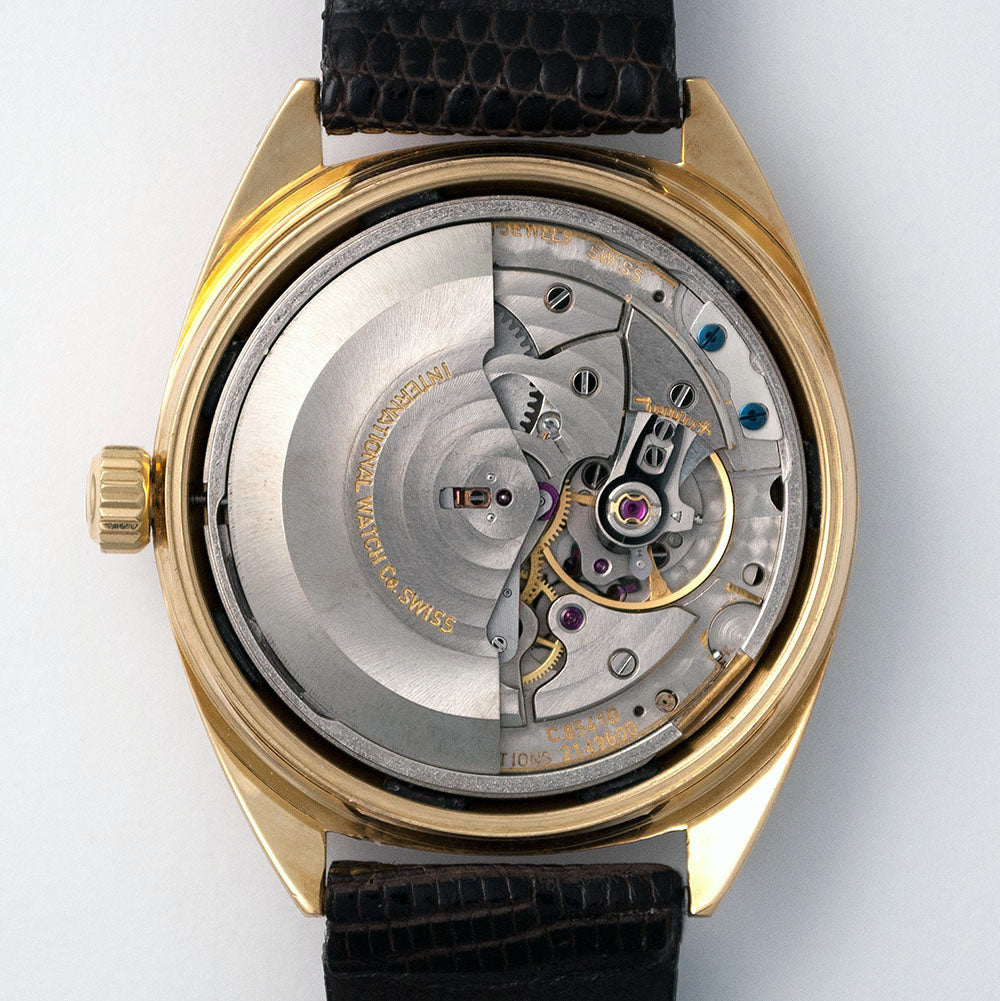 IWC, Yacht Club, Automatic, Ref. 811A, Gold 18 Karat, 1973, braunes Eidechs-Lederband mit vergoldeter IWC-Dornschliesse