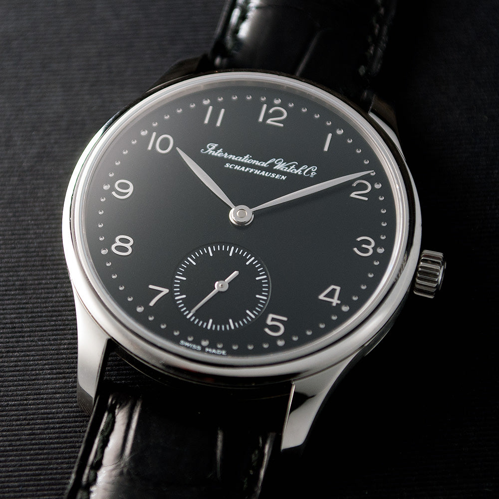 IWC, kleine Portugieser, Ref. 3531-005, Automat, Glasboden, seltene Version mit schwarzem Zifferblatt