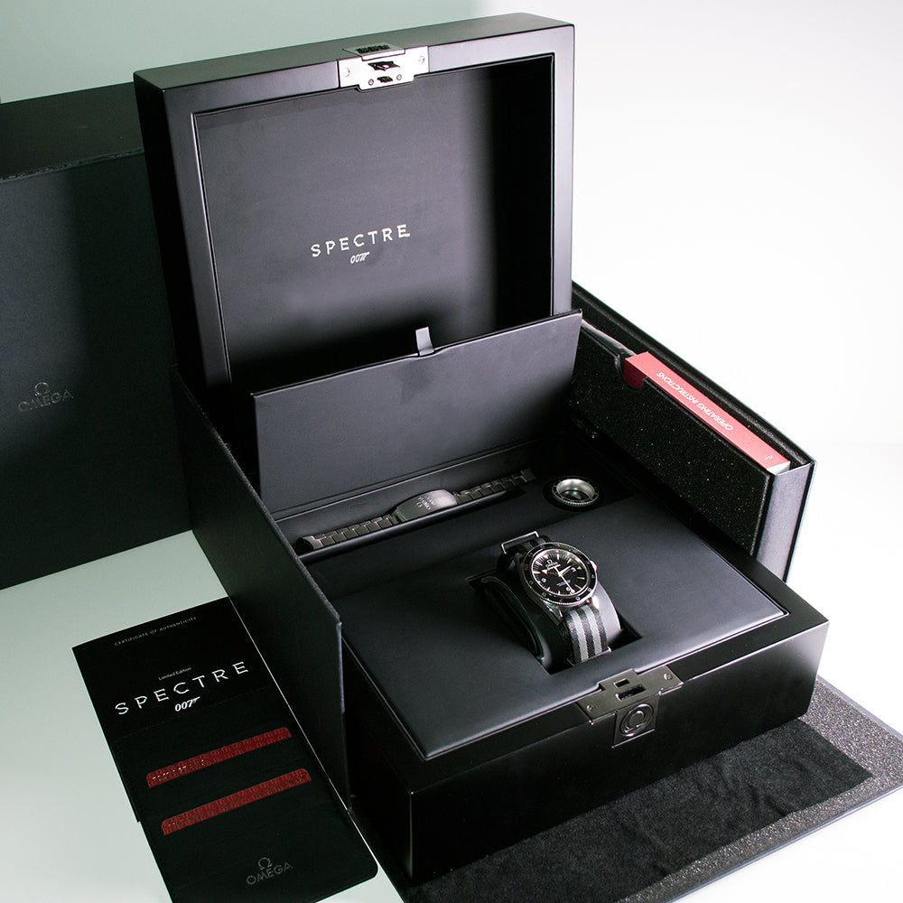 Omega Seamaster 300 «SPECTRE», James Bond 007, Limited Edition, Ref. 233.32.41.21.01.001, Manufakturwerk OMEGA MASTER CO AXIAL, Automat, Chronometer, 2016, Full-Set