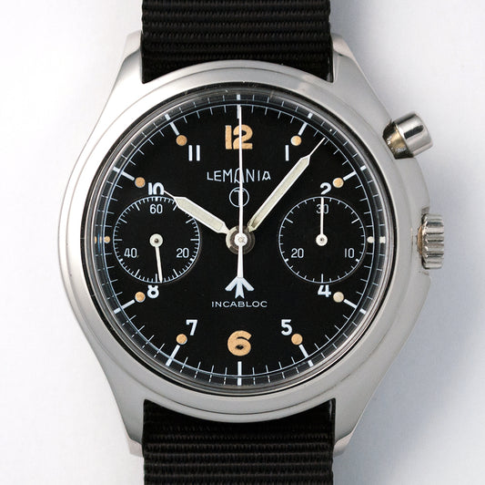 Lemania, Fliegerchronograph, «Monopusher», RAF, 1965, Edelstahl, Handaufzug, Kaliber 2220, mit Zertifikat von Beyer, Zürich