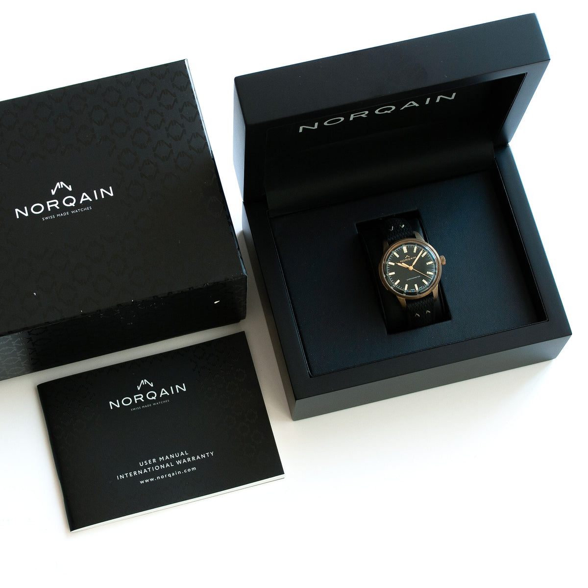 Norqain, Freedom 60, Referenz NNZ2001ZA, Bronze, Box und Papiere, 2022