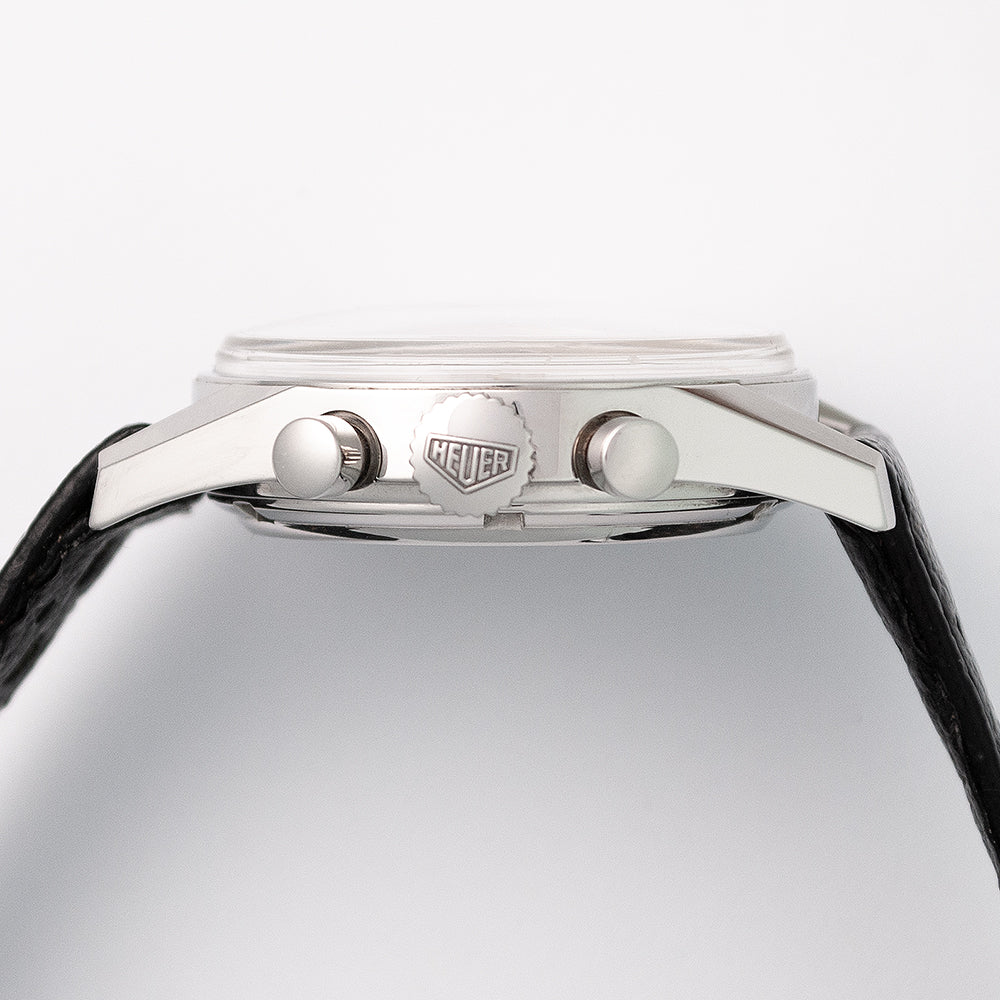 TAG Heuer Carrera 1964 Re-Edition, Referenz CS3110, Edelstahl, Lemania 1873, Racing-Lederband mit Heuer-Dornschliesse